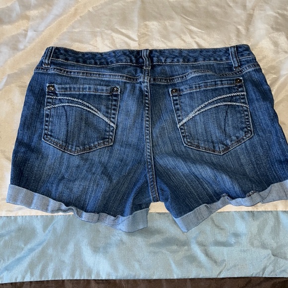 ANA Denim Shorts - Size 14P - Picture 2 of 4